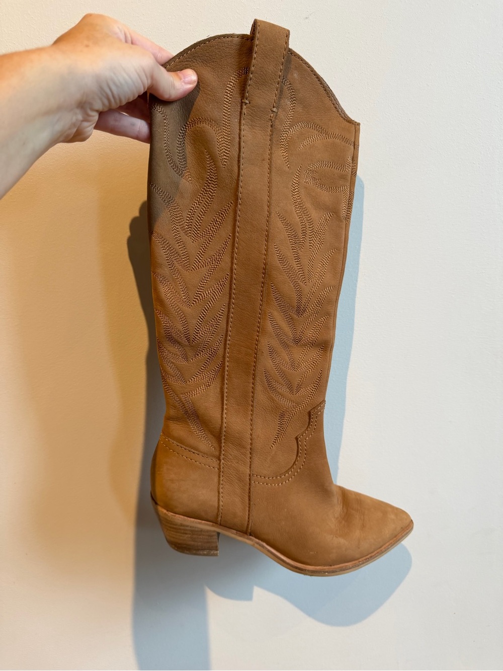 Dolce Vita V-Solei Western Knee-High Boot whiskey nubuck like new